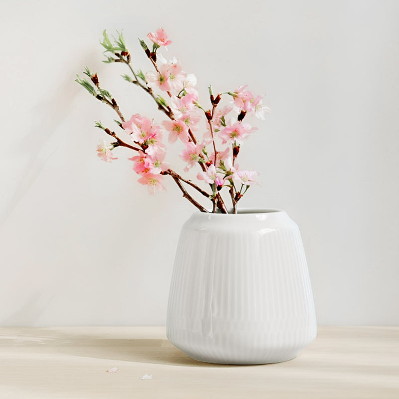 Japanese Sazanami Flower Vase White